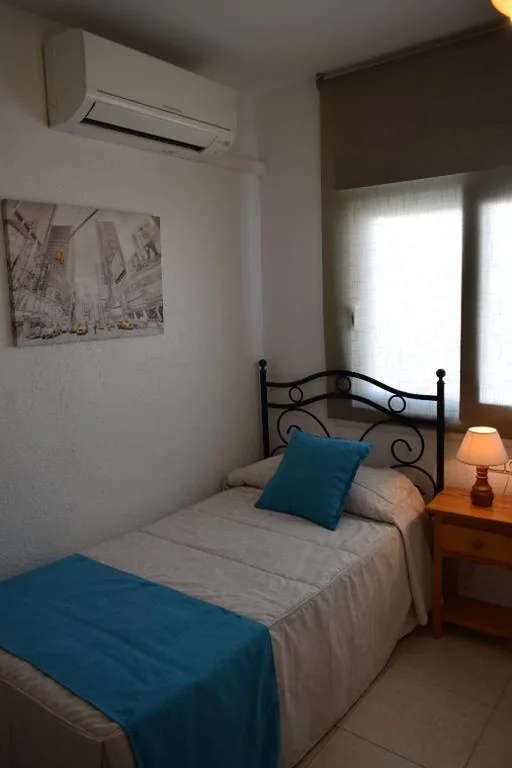 Economy Single Room — Hostales Juan de Austria I & II