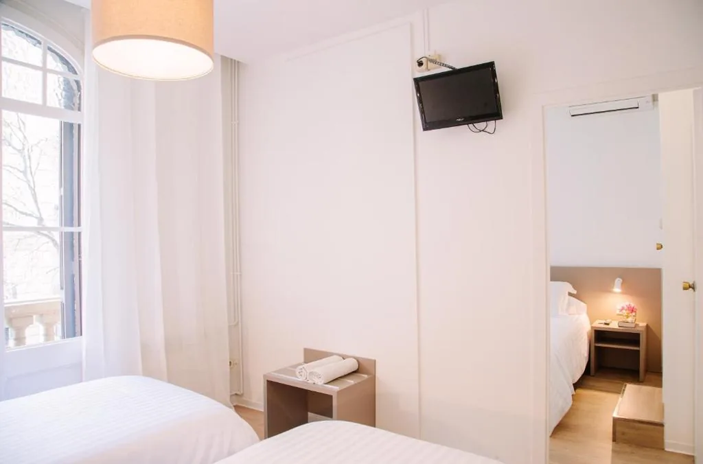 Habitación cuádruple — Hostalet de Barcelona