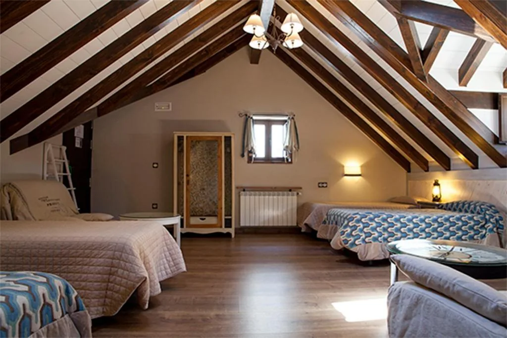 Habitación Familiar — Hostel-Albergue Monte Perdido