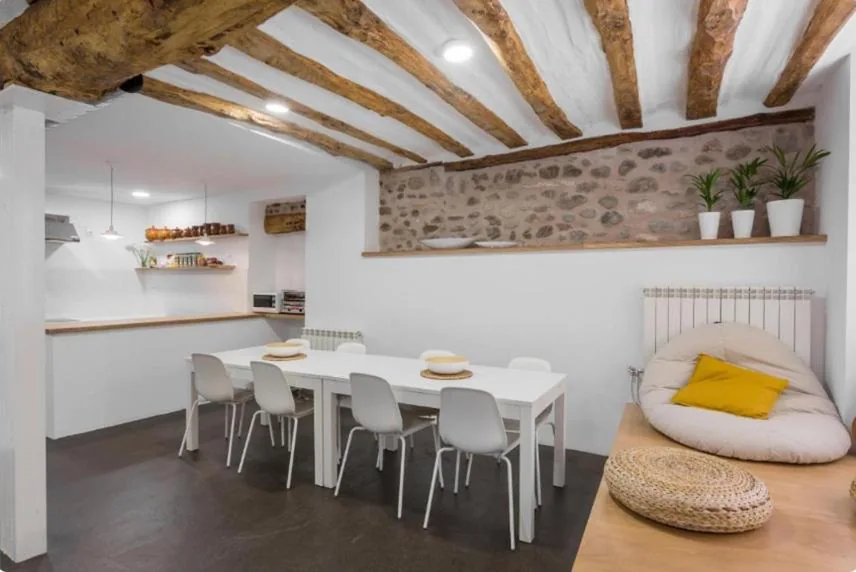 Chambre double avec salle de bains privative - 2 lits — Hostel.B
