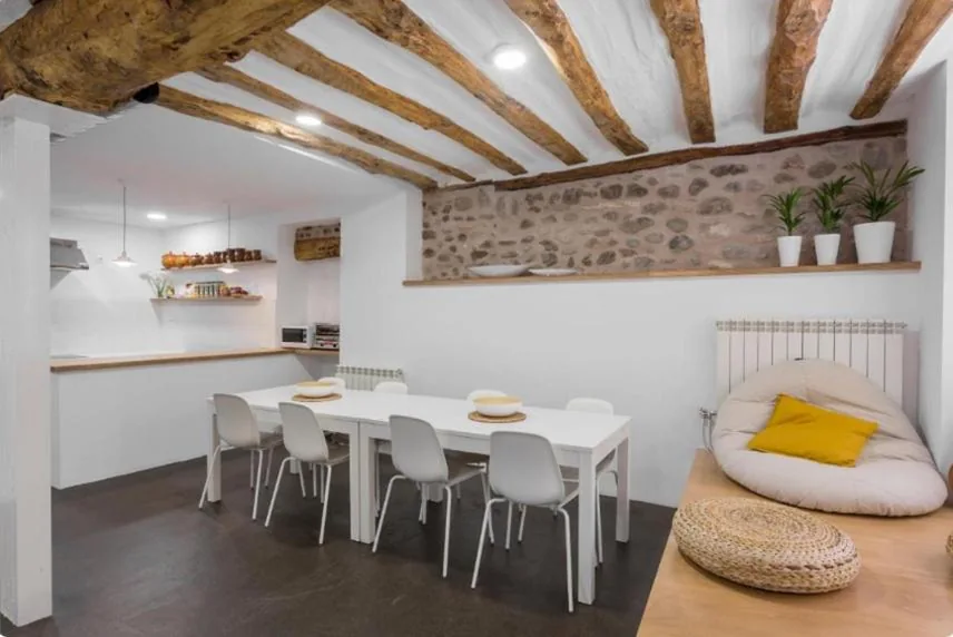 Chambre double avec salle de bains privative - 2 lits — Hostel.B