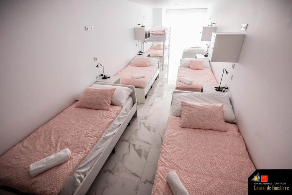 Familienzimmer mit eigenem Bad — Hostel Camino de Finisterre