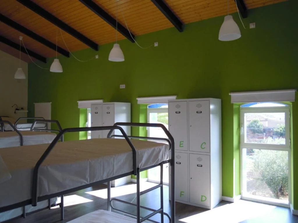 Cama en habitación compartida mixta de 10 camas — Hostel Cañaveral