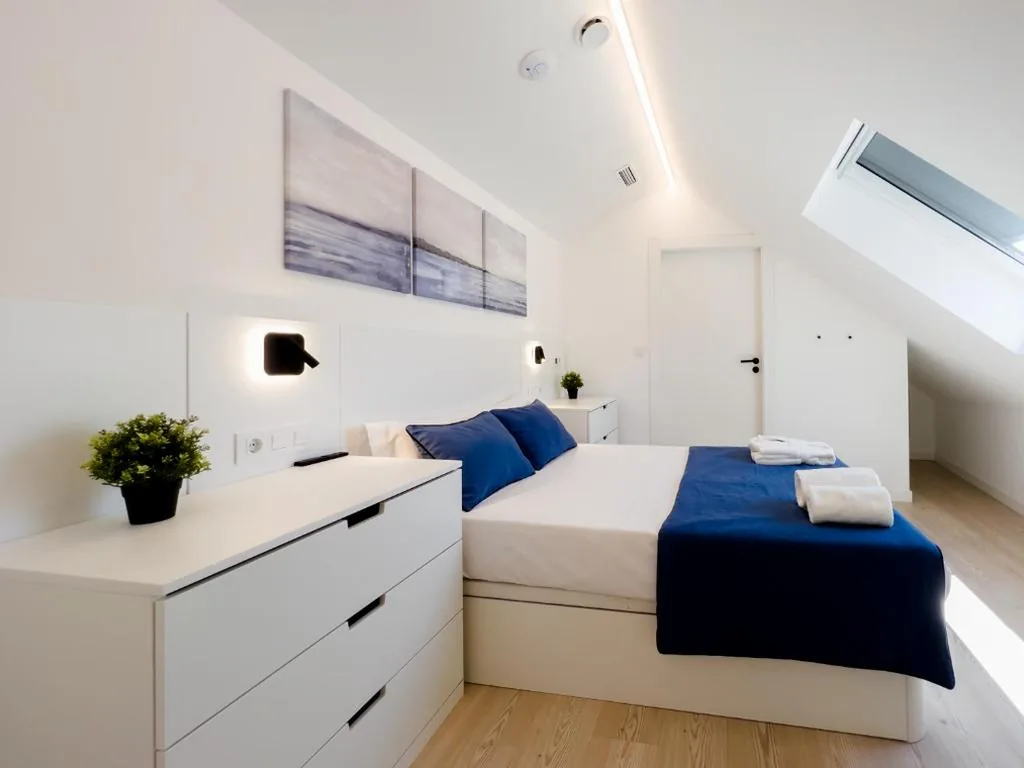 Quarto Duplo com casa de banho privativa — Hostel Charino