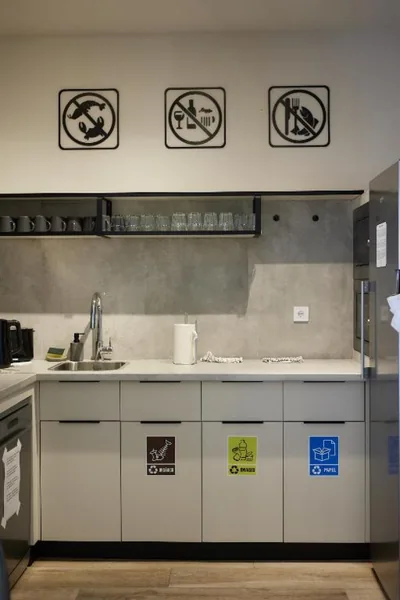 Hostel Dos Estaciones - Scandinavian Design - Albergue Juvenil - FREE towels, coffee & tea, remote check-in — Foto 9