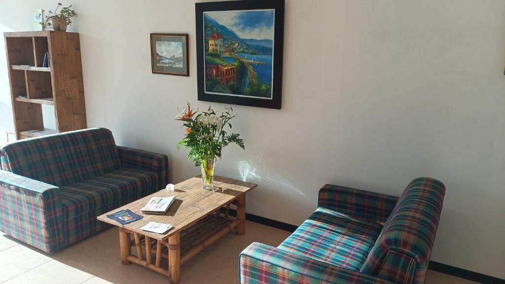 Hostel Elios