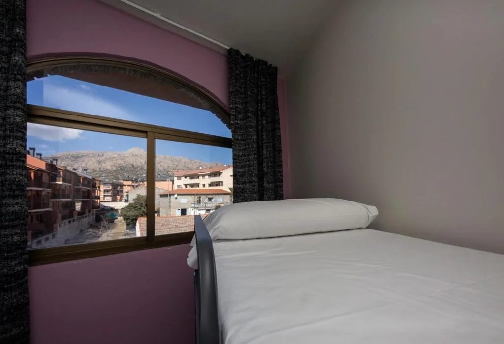 Posto letto in dormitorio condiviso da 8 posti — Hostel La Pedriza