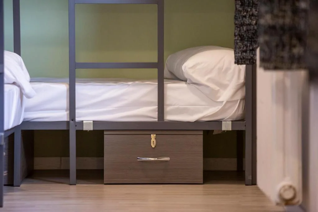 Posto letto in dormitorio misto da 8 posti — Hostel La Pedriza