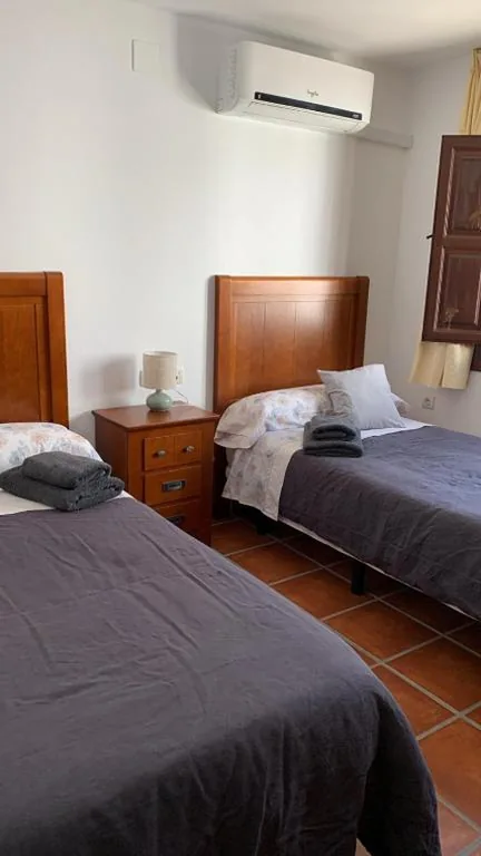 Habitación Doble - 2 camas — Hostel Los Guajares