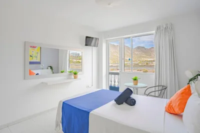 Hostel Neon Tenerife — Foto 5