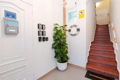 Hostel Neon Tenerife — Foto 10
