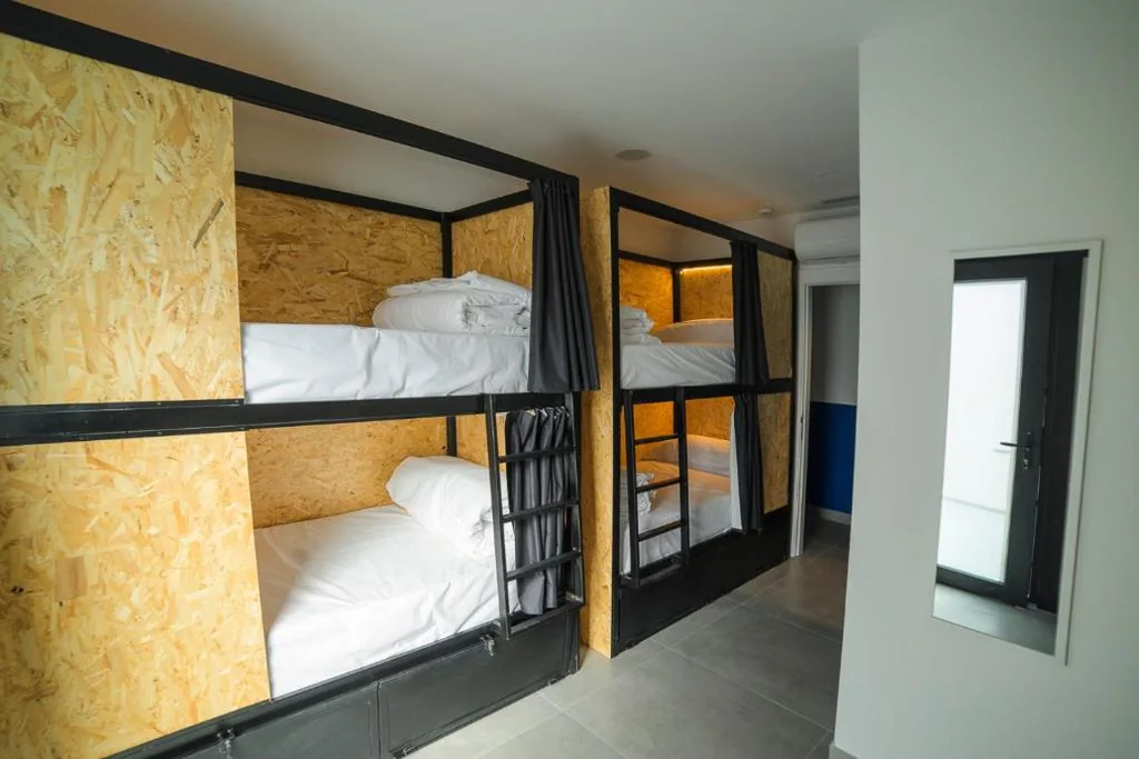 女性専用ドミトリーのベッド（6人部屋） — Hostel Nixar