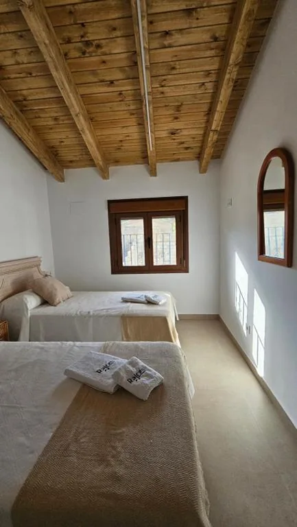 Habitación Doble - 2 camas — Hostel Raíces