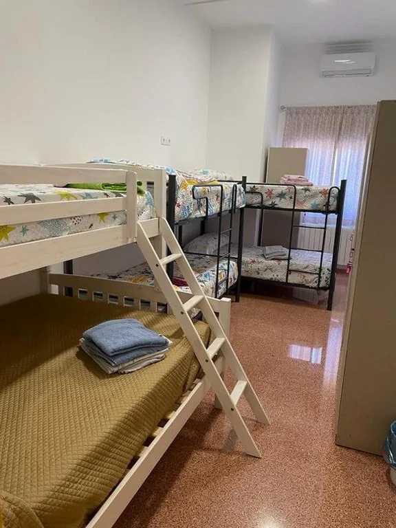 Cama en habitación compartida de 8 camas — Hostel Rural David Broncano