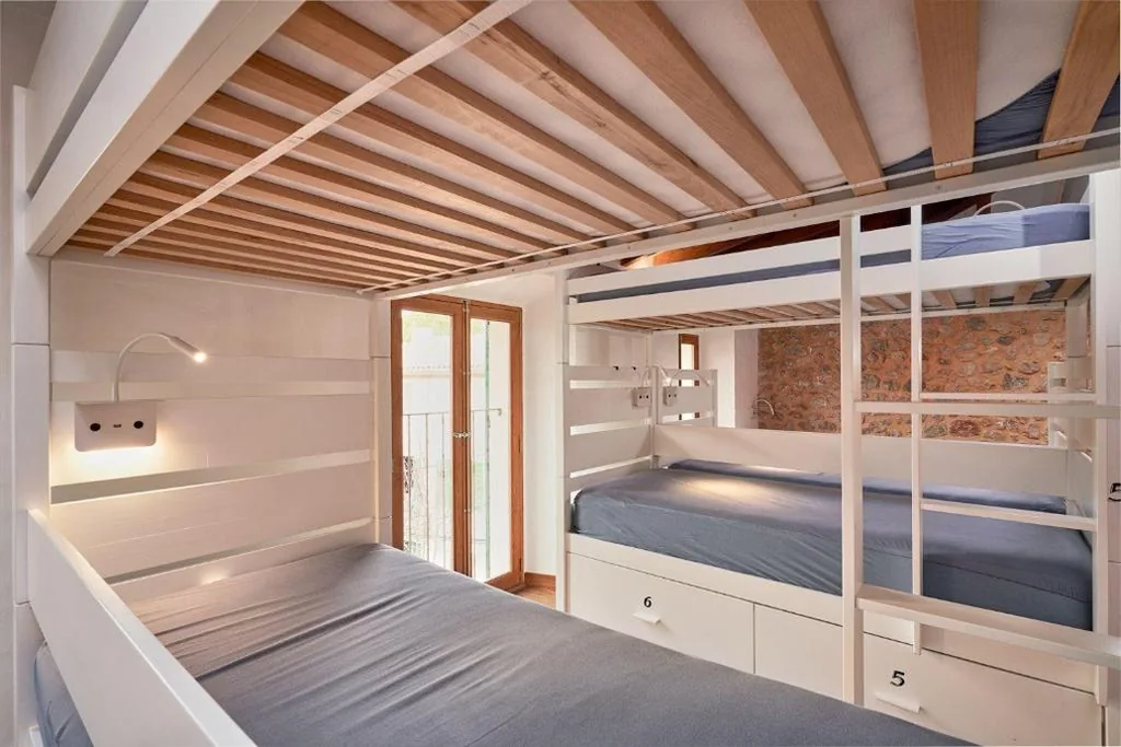 Dortoir mixte partagé - 14 lits — Hostel Sóller