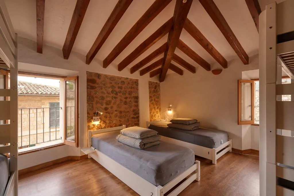 Dortoir mixte partagé - 6 lits — Hostel Sóller