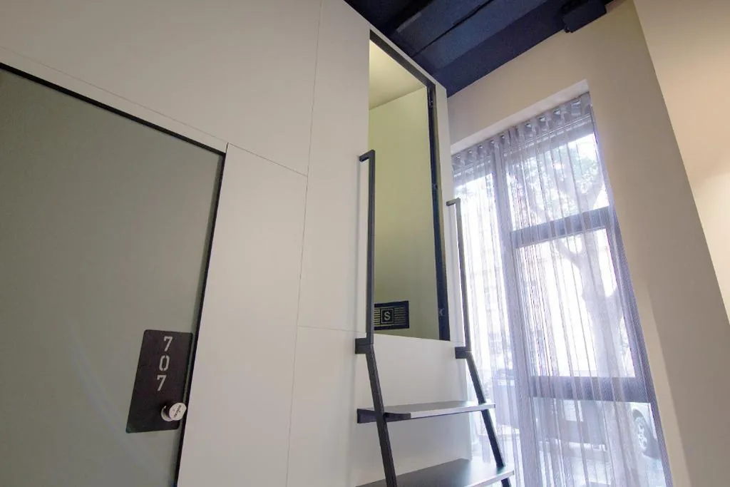 Capsula privata superiore con letto matrimoniale — Hostel Superlativo Trinidad