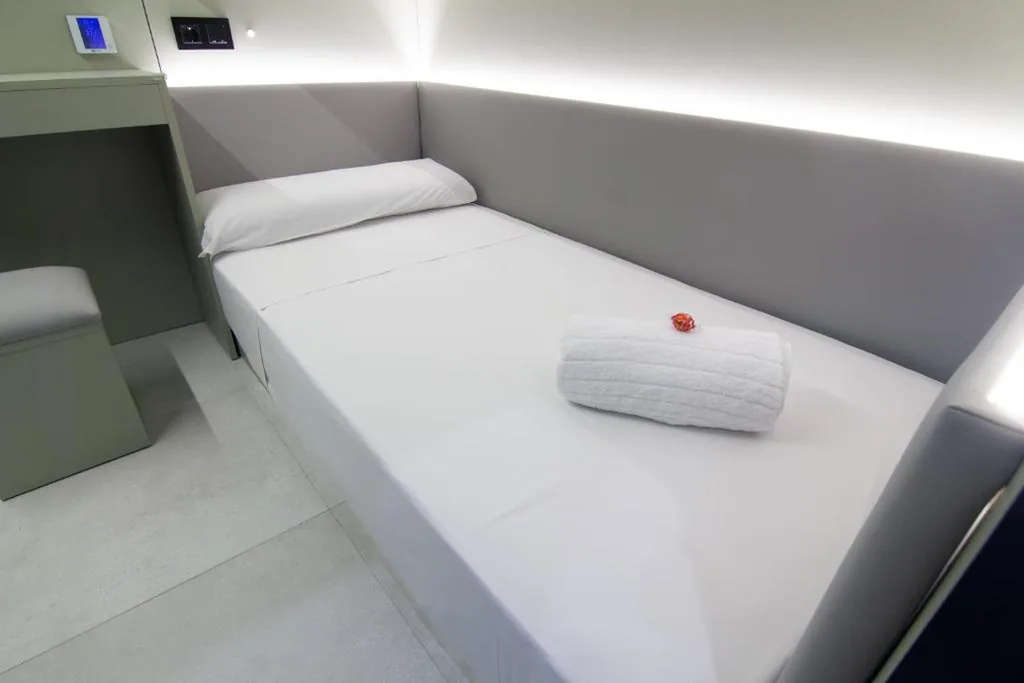 Private Lower Capsule — Hostel Superlativo Vialia I