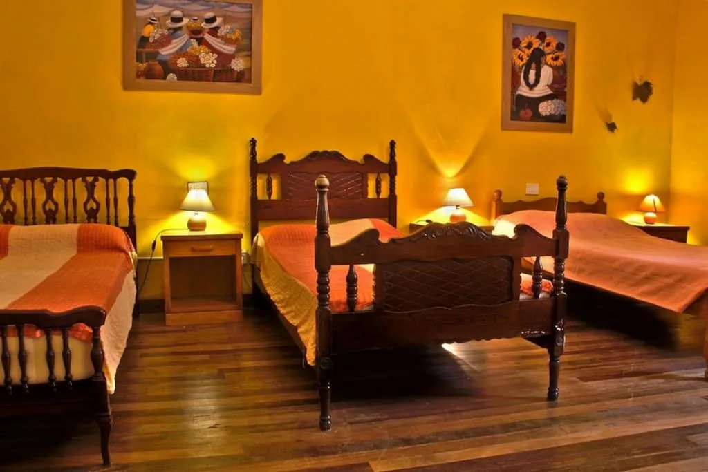 Cama en habitación compartida con 4 camas — Hostel Tenerife