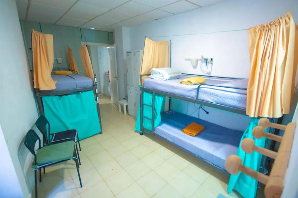Cama en habitación compartida mixta de 4 camas — Hostel Tropical Work