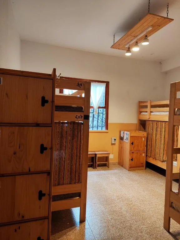 Cama en habitación compartida mixta de 6 camas — Hostel Vagamundo