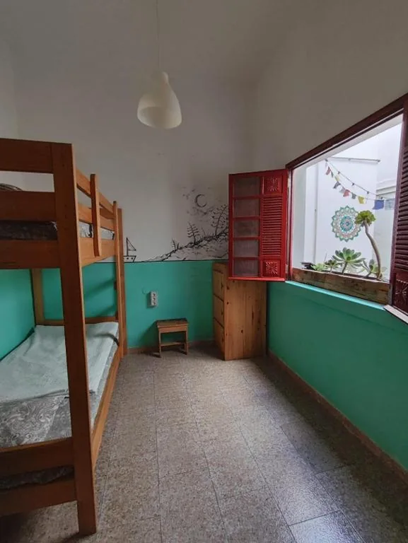 Habitación Doble con baño compartido - 2 camas — Hostel Vagamundo