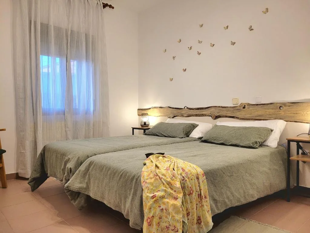 スタンダードダブルルーム（シングルベッド1台または2台） — HOSTEL Villanueva