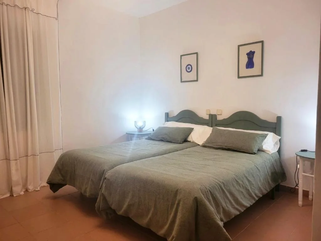 クラシックトリプルルーム — HOSTEL Villanueva
