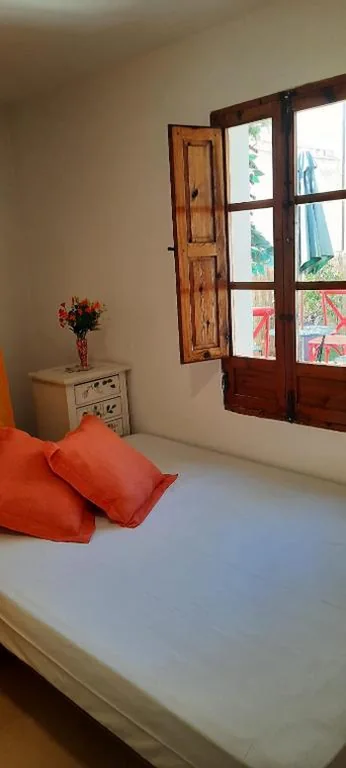 Camera quadrupla economica con bagno in comune — Hostel Welcome Benidorm