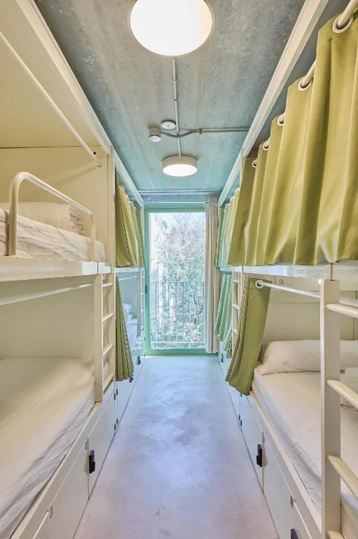 Hostelfly Fira Barcelona