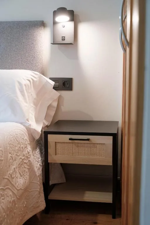 Habitación Doble con baño privado - 2 camas — Hosteria de Zubiri