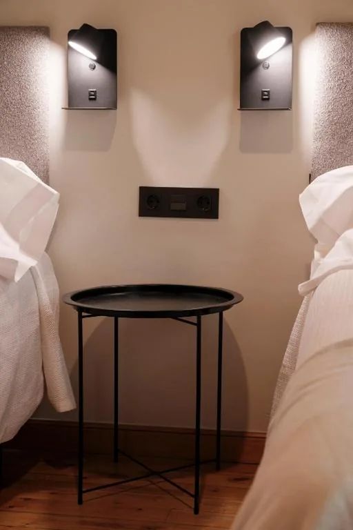 Habitación Doble con baño privado - 2 camas — Hosteria de Zubiri