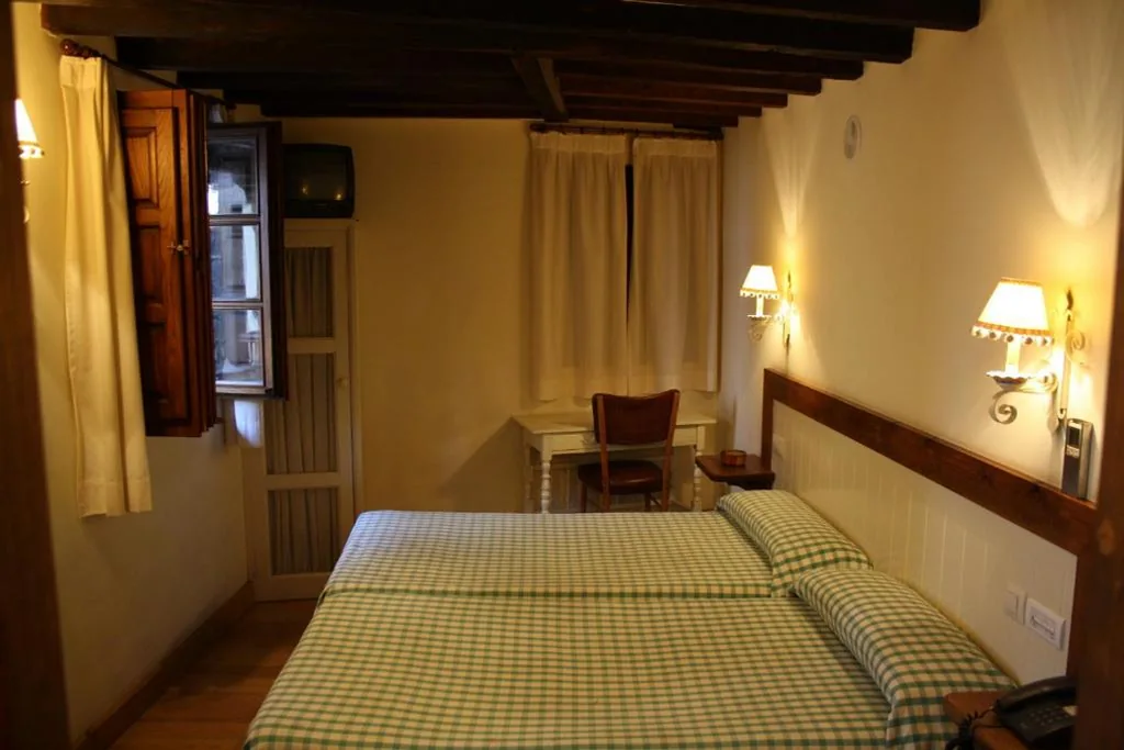Doppelzimmer – 1 oder 2 Betten — Hostería La Antigua