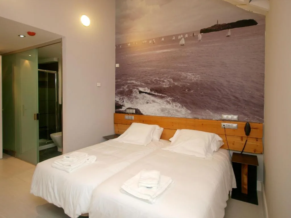 Habitación Doble con vista parcial al mar - 1 o 2 camas — Hosteria Santander