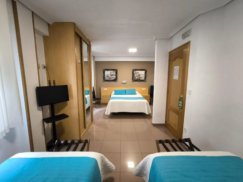 Standard Quadruple Room — Hostería VISTAPARK