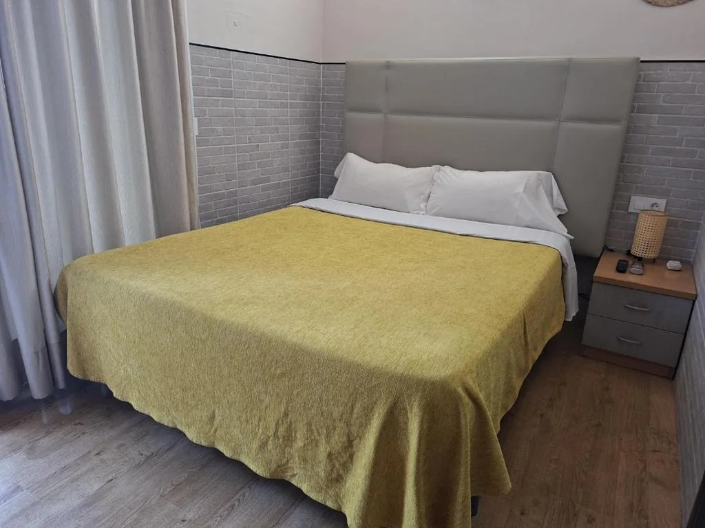 Habitación Doble con balcón — Hotel 139