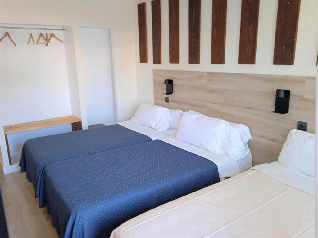 Camera tripla Standard con terrazza — Hotel 153