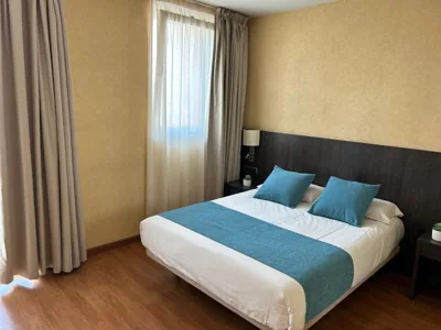 Hotel 1948 Manresa — foto 2