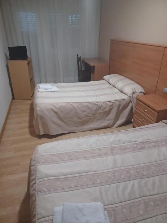 Tweepersoonskamer - 2 bedden — Hotel 2 de mayo 2