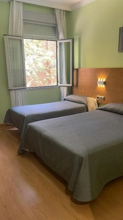 Hotel 4C Puerta Europa