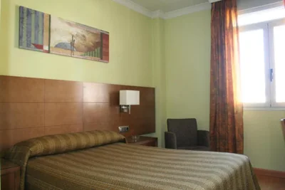 Hotel 4C Puerta Europa — foto 12