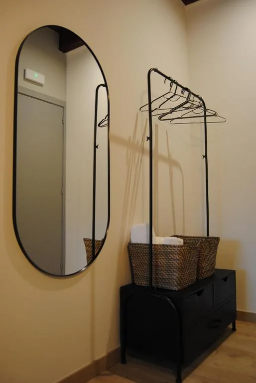 Habitación con cama extragrande - Adaptada para personas de movilidad reducida — Hotel a Ecogranxa