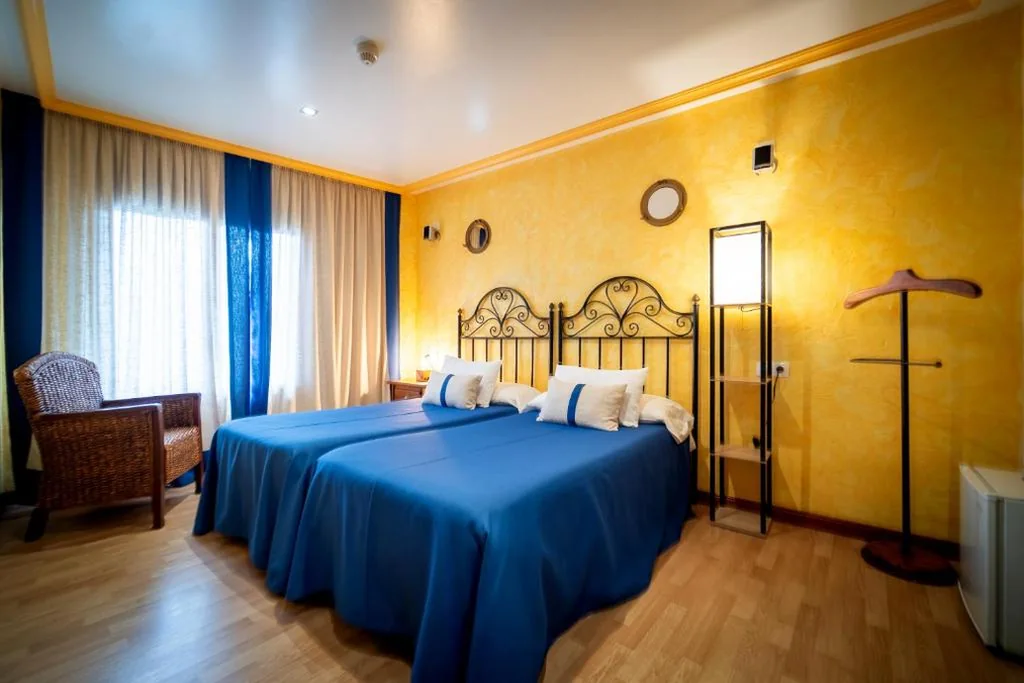 Chambre double - 2 lits — Hotel A. G. Porcillan