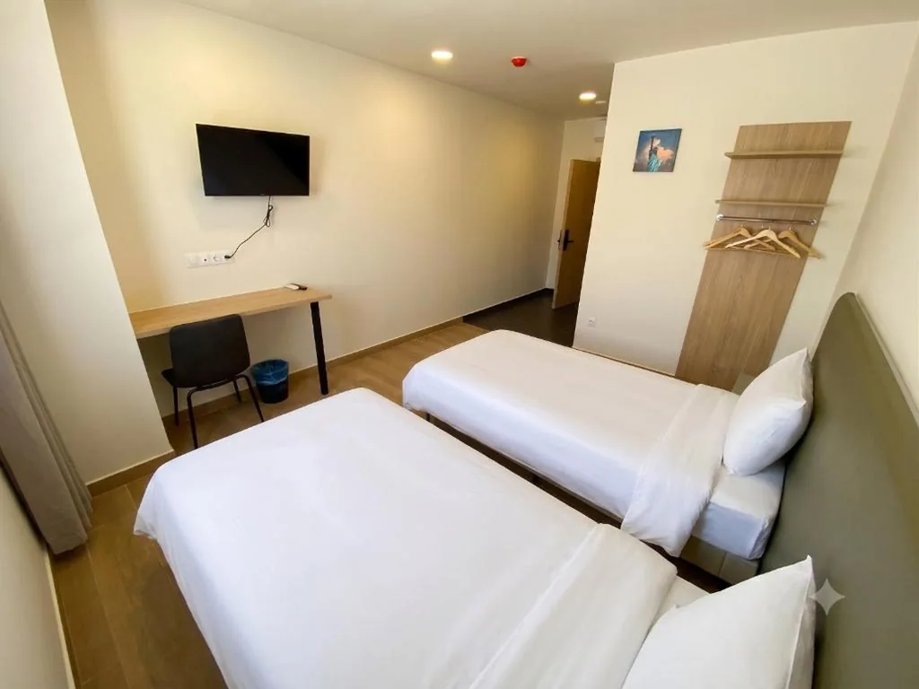 Habitación Doble con baño privado - 2 camas — Hotel A&M Mostoles-Alcorcon-M506