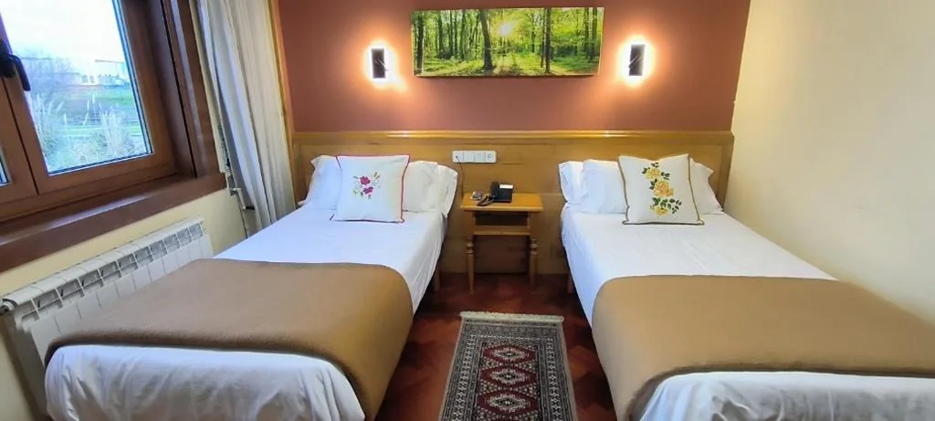 Doppelzimmer mit 2 Betten — Hotel A Marisqueira I Aeropuerto A Coruña