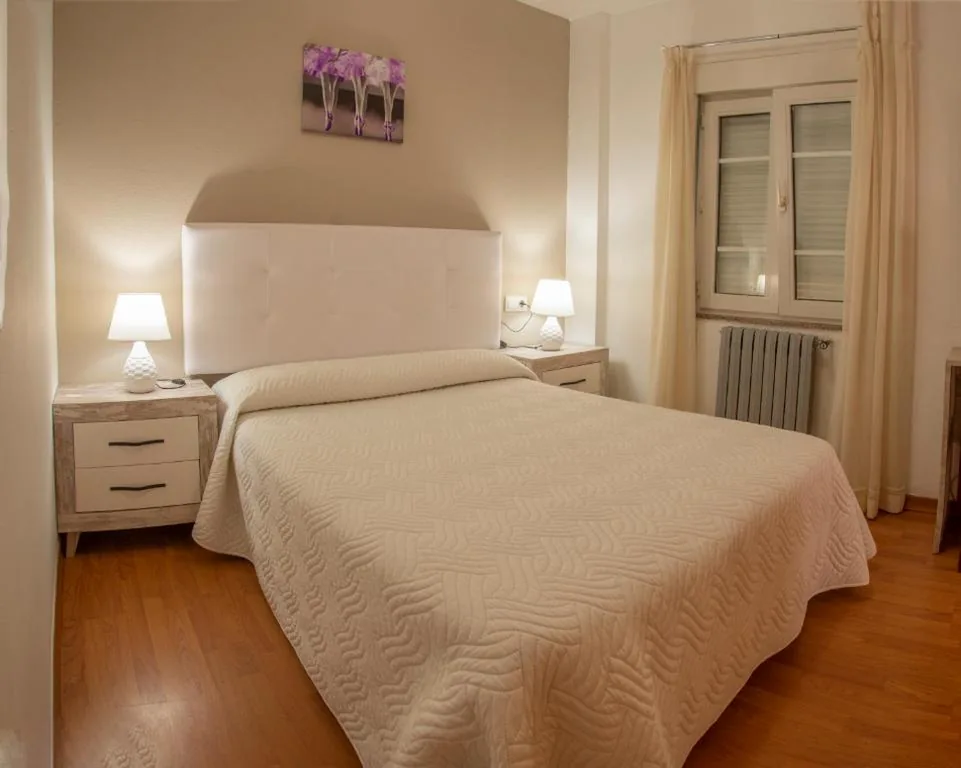 Habitación Doble con baño privado — Hotel a Muradana