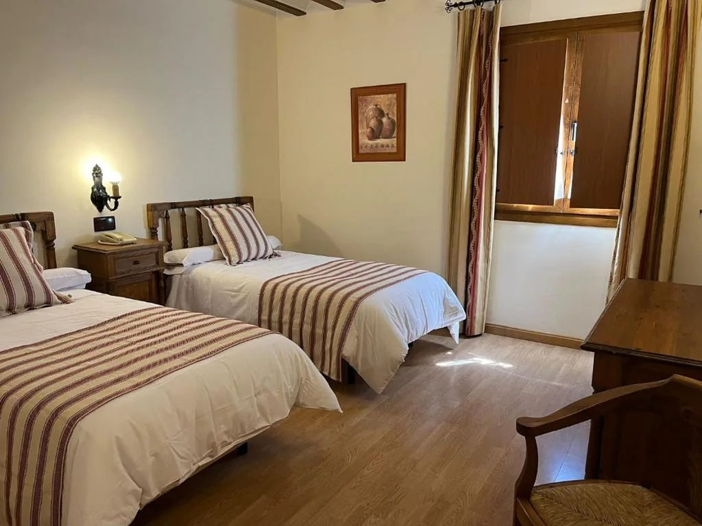 Camera doppia con letti singoli — Hotel A Posada