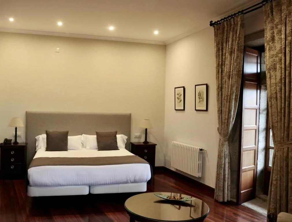 Habitación Doble con balcón — Hotel A Torre do Xudeu