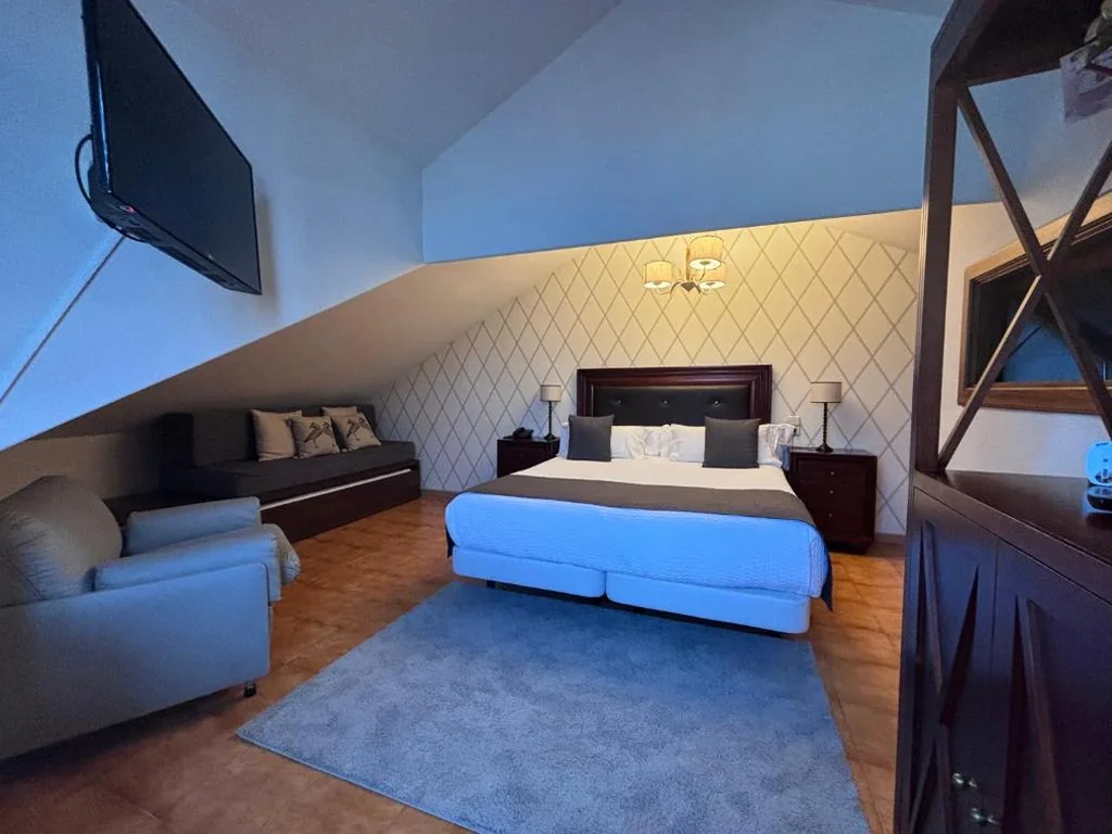 Habitación Doble con vistas al río — Hotel A Torre do Xudeu