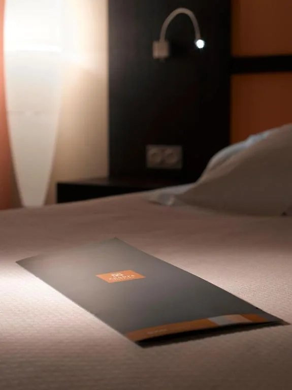 Quarto Duplo com cama extra (2 adultos + 1 criança) - 2 camas — Hotel Abades Nevada Palace